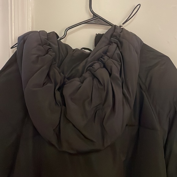 Cropped and hooded Zara puffer coat - Picture 8 of 9